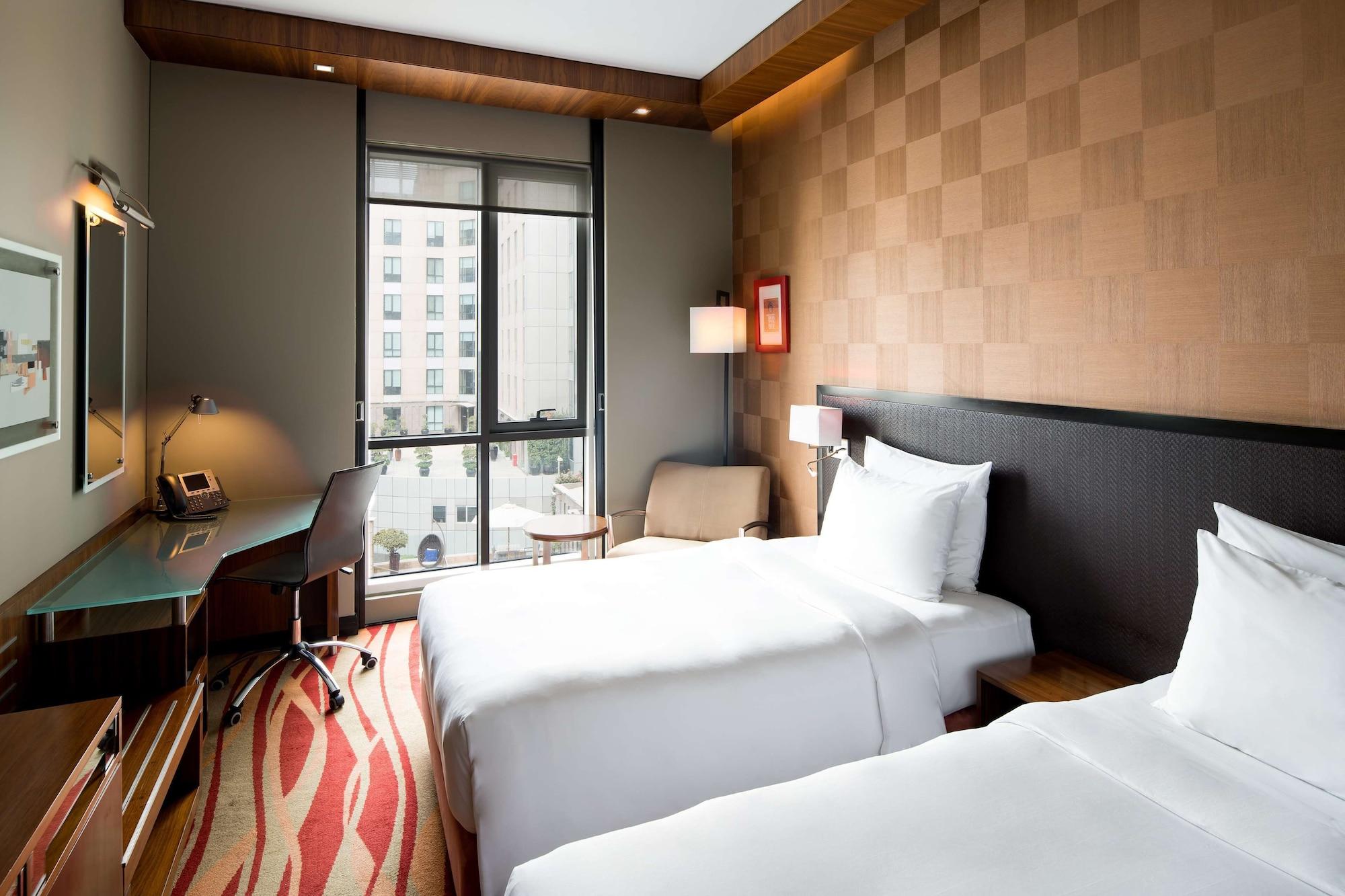 Radisson Blu Hotel, Media Hotel Dubai